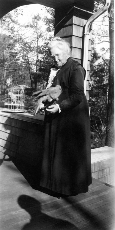 poets_batesat gine1923